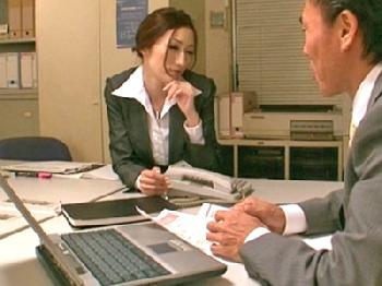 Jカップスーパーボディの美魔女の凄絶な性交