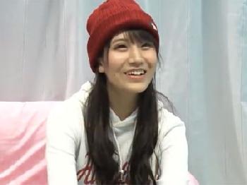 お悩み相談という名目で初対面ペニスを励ます素人娘→まさかの四連続射精に驚愕の表情