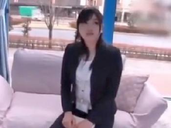 童貞筆おろしのはずが暴発膣内でスペルマを発射されてガチ焦り素人さん