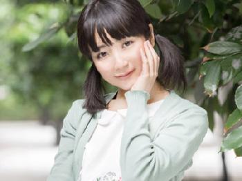 気持ちいいを連呼しながらハンパではない量のお潮をまき散らし悶えるベビーフェイス美少女