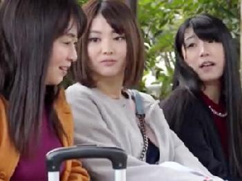 楽しい温泉旅行のはずが‥黒人旅行客の迷惑行為を注意した清楚人妻達が性暴行被害に‥