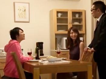 痴女お姉さんが友人の夫を寝取られ性的逆暴行するW