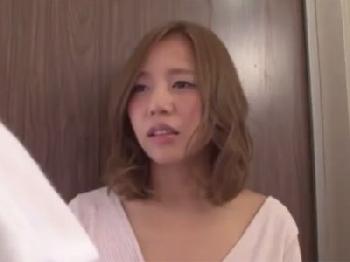 褐色肌の巨乳人妻が禁断ペニスで女性器の最奥まで挿入されてドハマリ絶頂