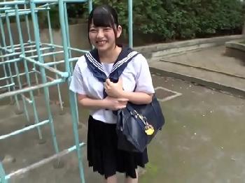 まだ大人の怖さを知らない無垢な笑顔、清純ポニーテール女子校生が連続昇天させられて赤面酸欠状態W