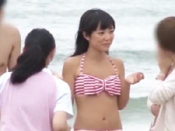 純朴そうな日焼け美少女女子大生をきわどいマッサージしたら猥褻開花したので中出し発射