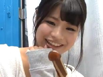 本物の巨根で悶絶させられる黒髪素人さん