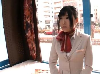 25歳…彼氏と別れて1年でまったくSEXしていない素人がオイルマッサージで性的行為への欲望が爆発