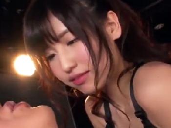 優しい淫語でマゾヒズム性癖の男をイジメる小悪魔な女王様