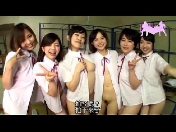 巨乳女子校生が修学旅行先で同級生ペニス使って乱交→コンドーム未装着で孕ませ射精で妊娠→退学決定