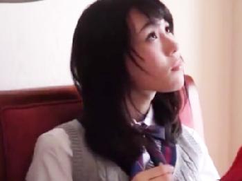 セックスに夢中になってビッチ化した清楚な女子校生