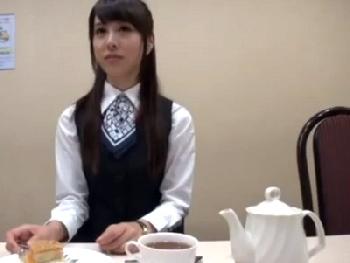 雅やかなセレブ感が溢れる女性会社員…この後パンストを引き裂かれて無数のペニスでアクメ絶頂