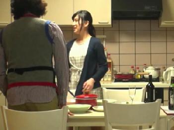 寝取られ願望のある夫によって他人男に犯し倒される様を盗撮されるとても綺麗な若妻