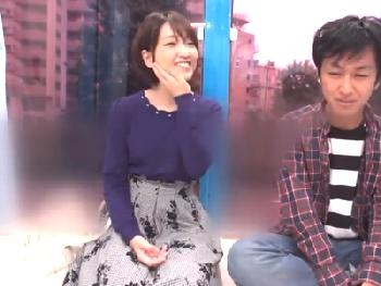 顔の割には剛毛な女子大生が肉棒当てゲームで間違えて中出し罰ゲーム!!