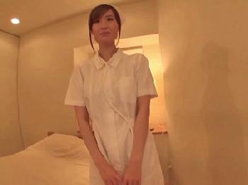 患者に手を出したことがバレてクビになった好色ナースがAV堕ち