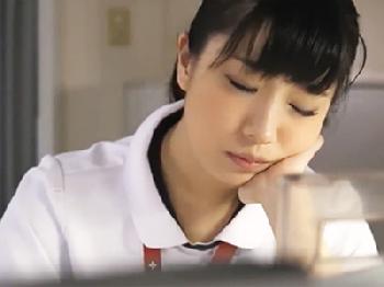 夜勤中に居眠りしていた巨乳で清楚な可愛いナースを夜這いして犯す非人道的な患者W