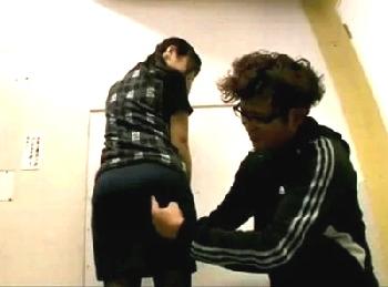 ムチッとした官能的な肉体の安産型なお尻の素人を狙ってナンパ→肉厚堪らないケツに猛烈とピストン!!