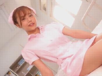 顔も身体も100点満点の美少女!!ナース服とテニスウェアでコスプレぶっかけ
