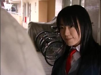 ミニ系美少女が痴漢されるも自分から挿入志願