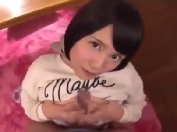 黒髪が似合う清純系かと思ったら巨乳!!巨乳女子校生との生々しいハメ撮り