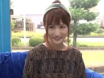 笑顔がチャーミングな素人娘がマジックミラー号で初対面棒を受け入れ