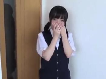 キュートな女子校生が和気あいあいと援交ハメ撮りしてるヤバ映像