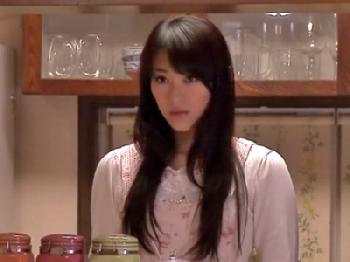 居候している義理の弟に犯され性的暴行膣内射精される人妻