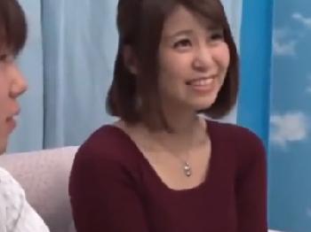 童貞陰茎を中出し筆おろししてくれた巨乳人妻