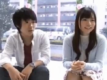 諭吉の誘惑に負けて男友達の精液を膣で受け止める素人娘W