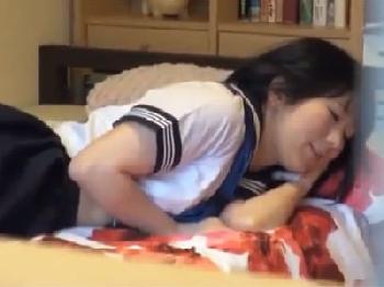 ストーカー男に家に侵入されて恐怖で抵抗できないままに性的暴行される女子校生