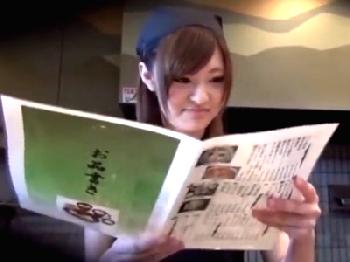 仕事中にイケメン客にナンパされてついていく居酒屋店員