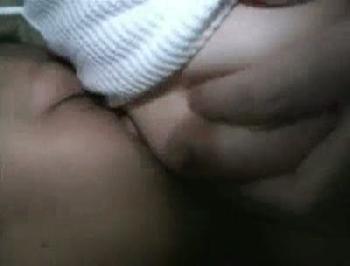 酒で深酔いして居眠りしている娘に膣内射精暴行