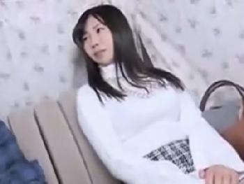 黒髪ロングの清楚若妻が隠れ巨乳!!プルンプルン乳揺れさせて密通性交