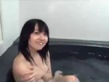 身体が育ち始めた妹ちゃんの入浴に凸した兄ちゃん→肉親禁忌交尾セックス