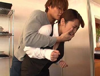 格式高いホテルウーマンたちを狙い撃ち!!ホテルの名声の為に被害届を出せないサイレント中出し