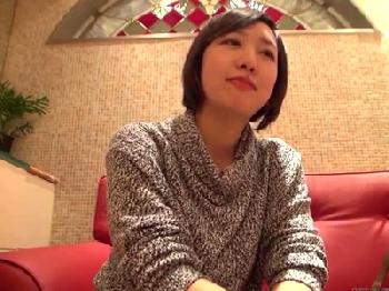 素人娘に陰茎をビクビク痙攣しながら受け入れる!!