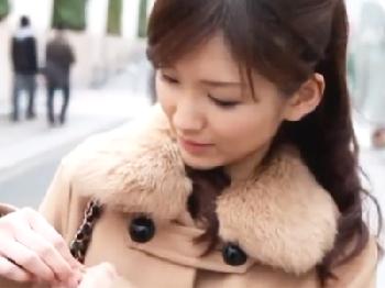 気にしていたのは最初だけで本番交尾で痙攣アクメ披露したスレンダー妻W