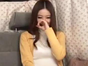 ナンパした素人若妻とホテル直行→避妊具未装着で膣内射精に困惑顔!!W