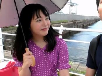 見た目清純な美少女が童貞をホテルに連れ込んで筆おろしするビッチ