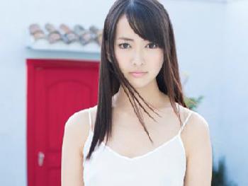 ピュアな反応が凄くキュートな初体験のセックス