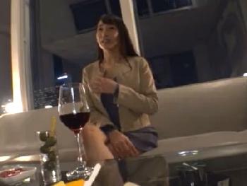 股間を完全ボッキさせるシチュエーションでの凄挟射SEX