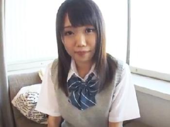 家出制服少女を拾って陰毛がないワレメに精子注ぎ込んだった