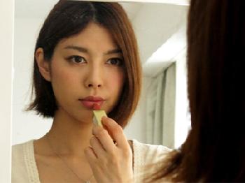 コンビニパートの清楚人妻が店長に性的に誘われた事をきっかけに浮気の快楽に目覚めていく‥