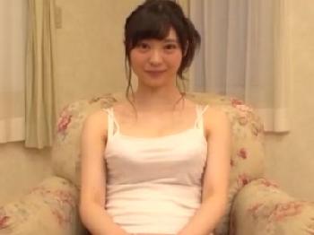 経験人数一人のほぼ処女娘のフェラチオで精液大量暴発!!