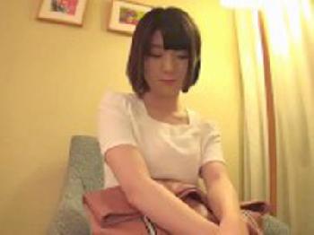 自ら応募してハメ撮り膣内射精する美少女