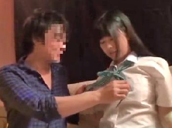 指名を勝ち取るためなら客に中出し本番許すおっパブ嬢