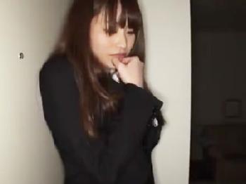 帰宅中の女性会社員を尾行して部屋に押し入り脅して強制性交する強姦魔