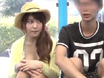 キュートな水着美女をマジックミラー号で避妊具未装着で膣内射精