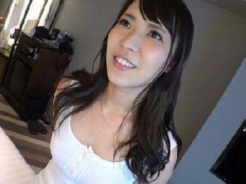 クビレとケツが卑猥な素人とラブホテルで激しく性行為