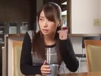 凌辱動画をネタに脅され修理業者の性的欲望処理玩具に成り下がる若妻