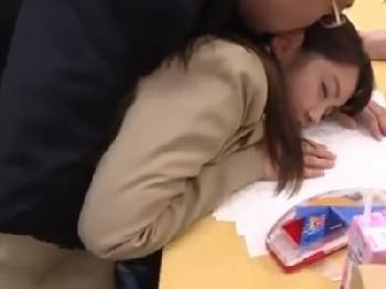 変態教師に遠慮なく性的暴行顔面射精されたパンスト女子校生